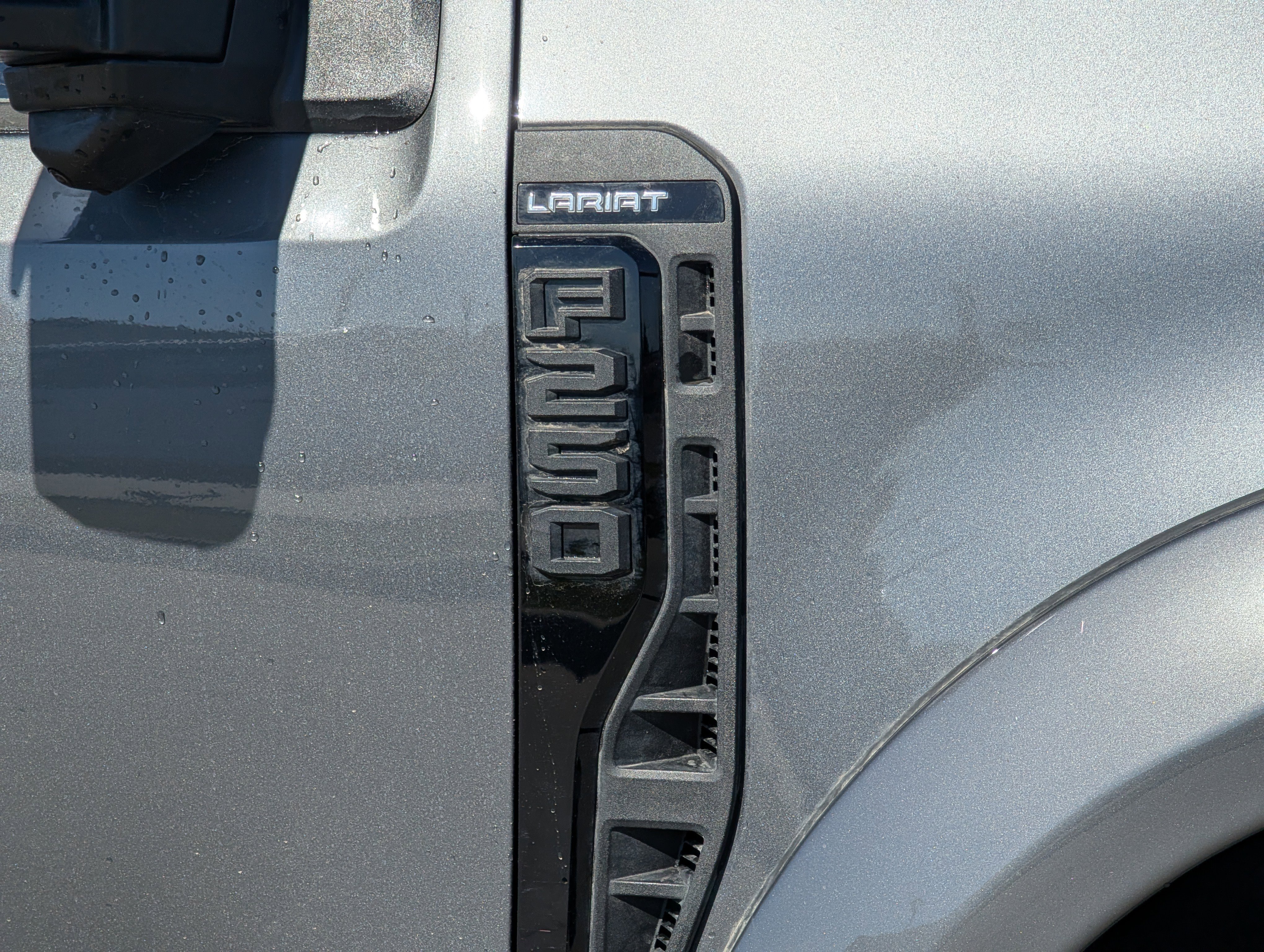 New 2026 Ford F250 Lariat w/ Black Appearance Package image 9