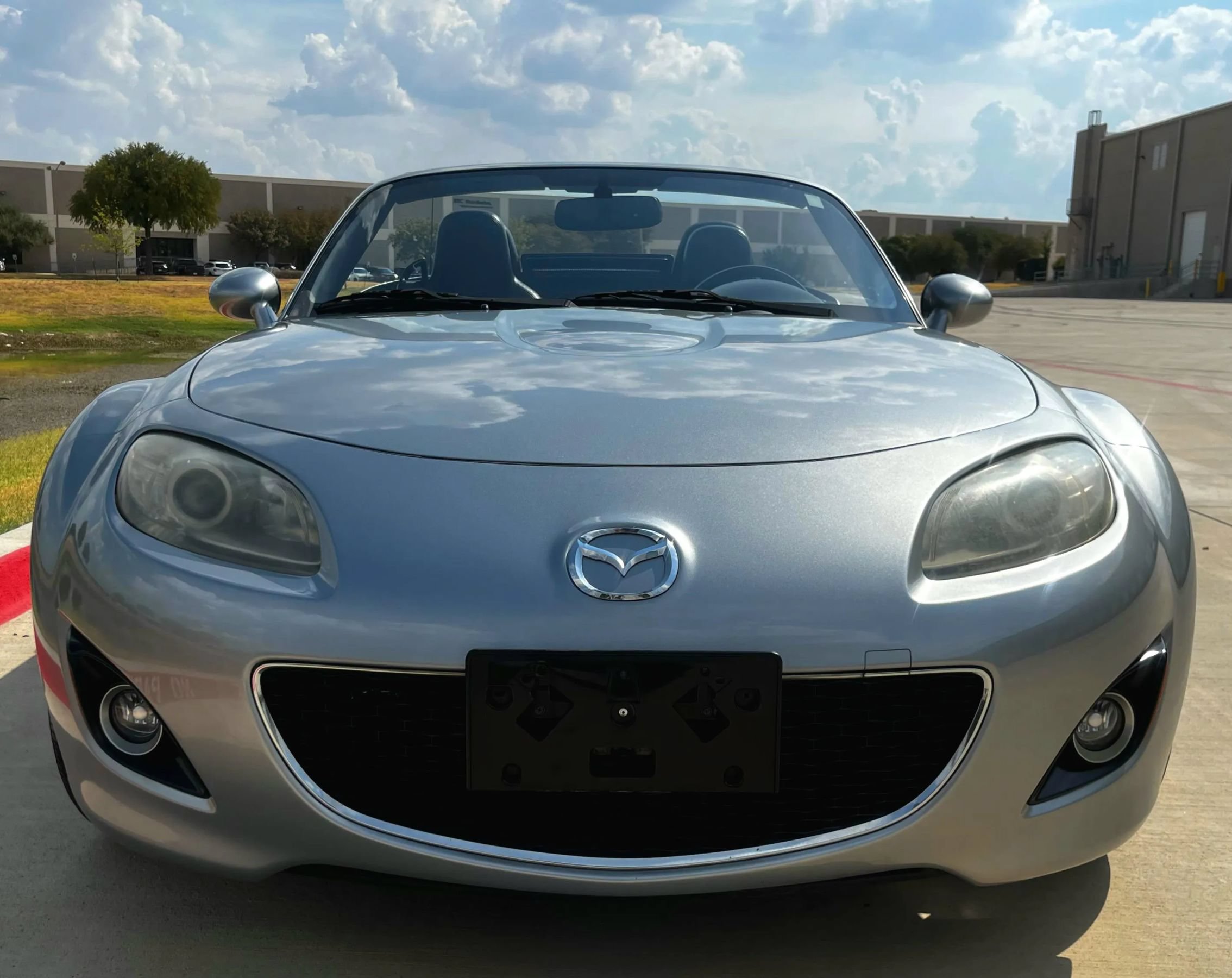 Used 2012 MAZDA MX-5 Miata Touring RWD image 2