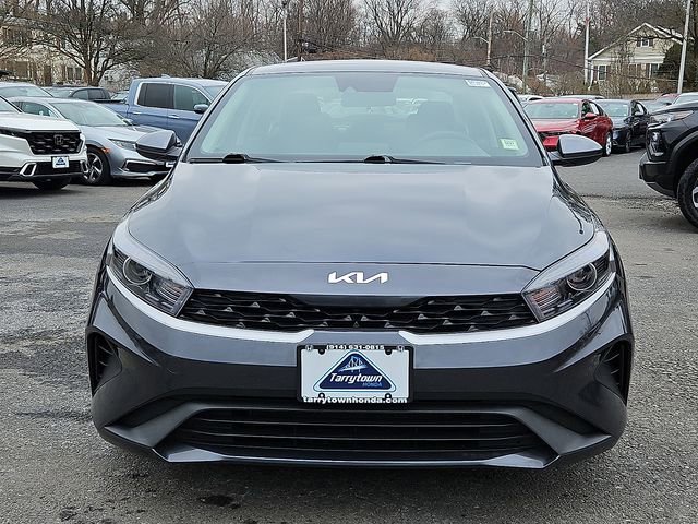 Used 2023 Kia Forte LXS image 2