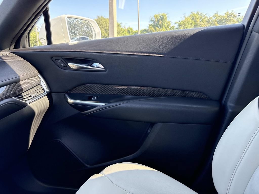 Used 2021 Cadillac XT4 Sport FWD image 22