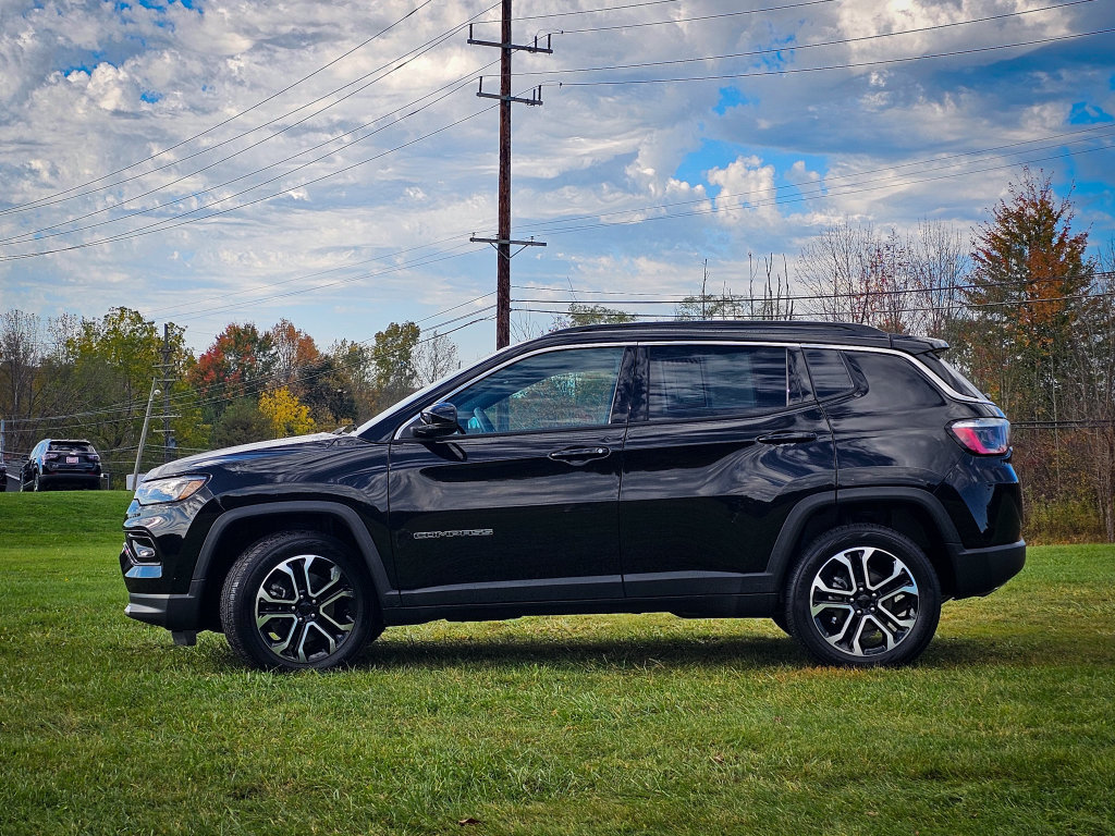 Used 2023 Jeep Compass Limited AWD/4WD image 7