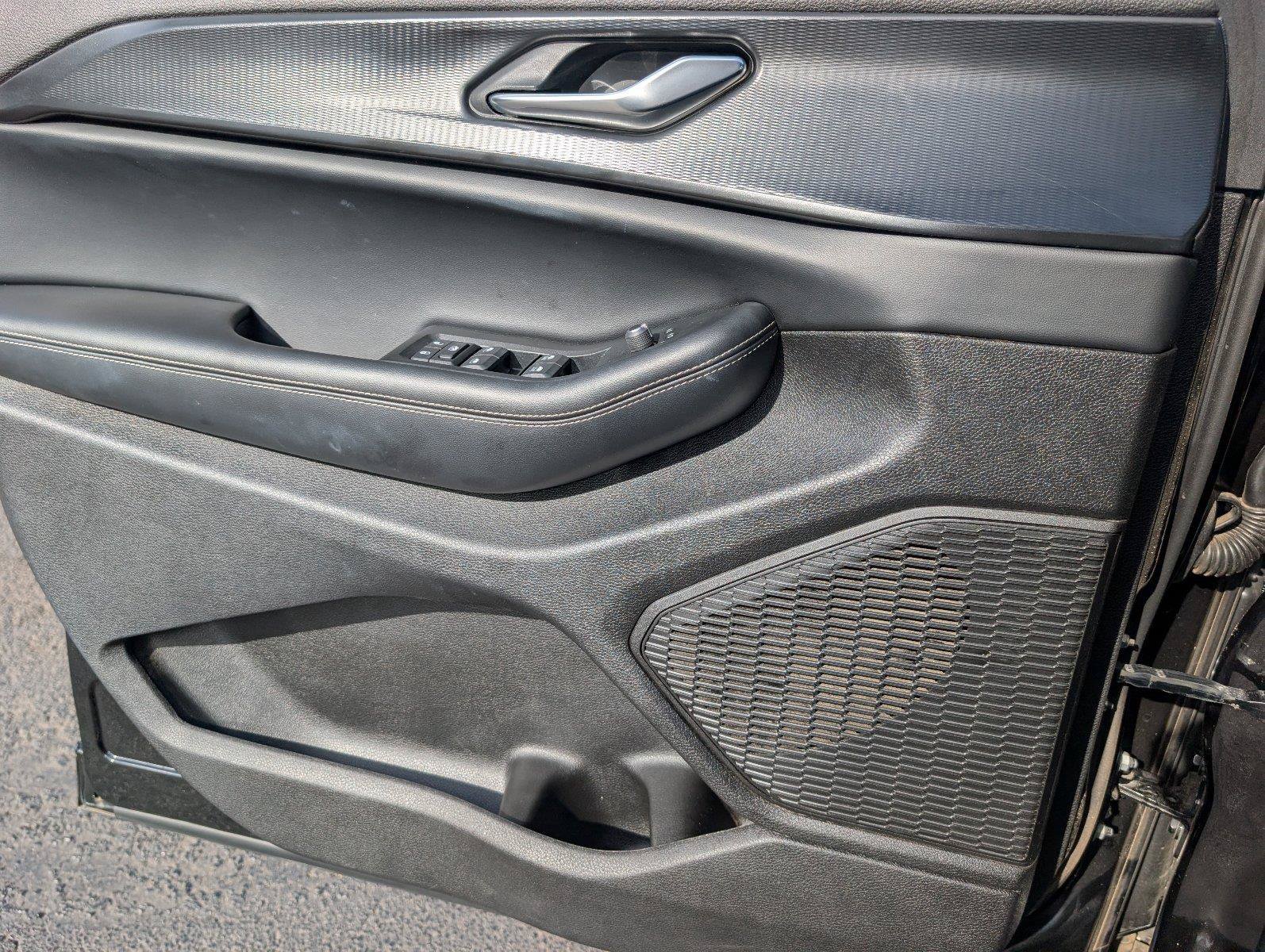 Used 2025 Jeep Grand Cherokee L Altitude RWD image 19