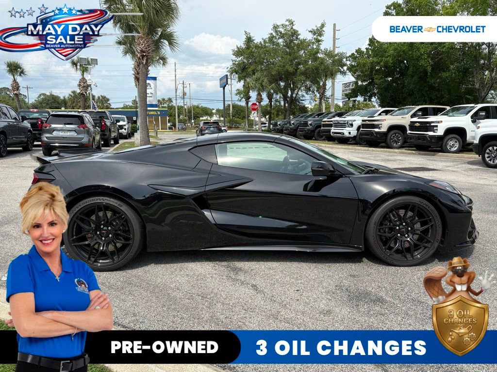 Used 2025 Chevrolet Corvette Z06 RWD image 7