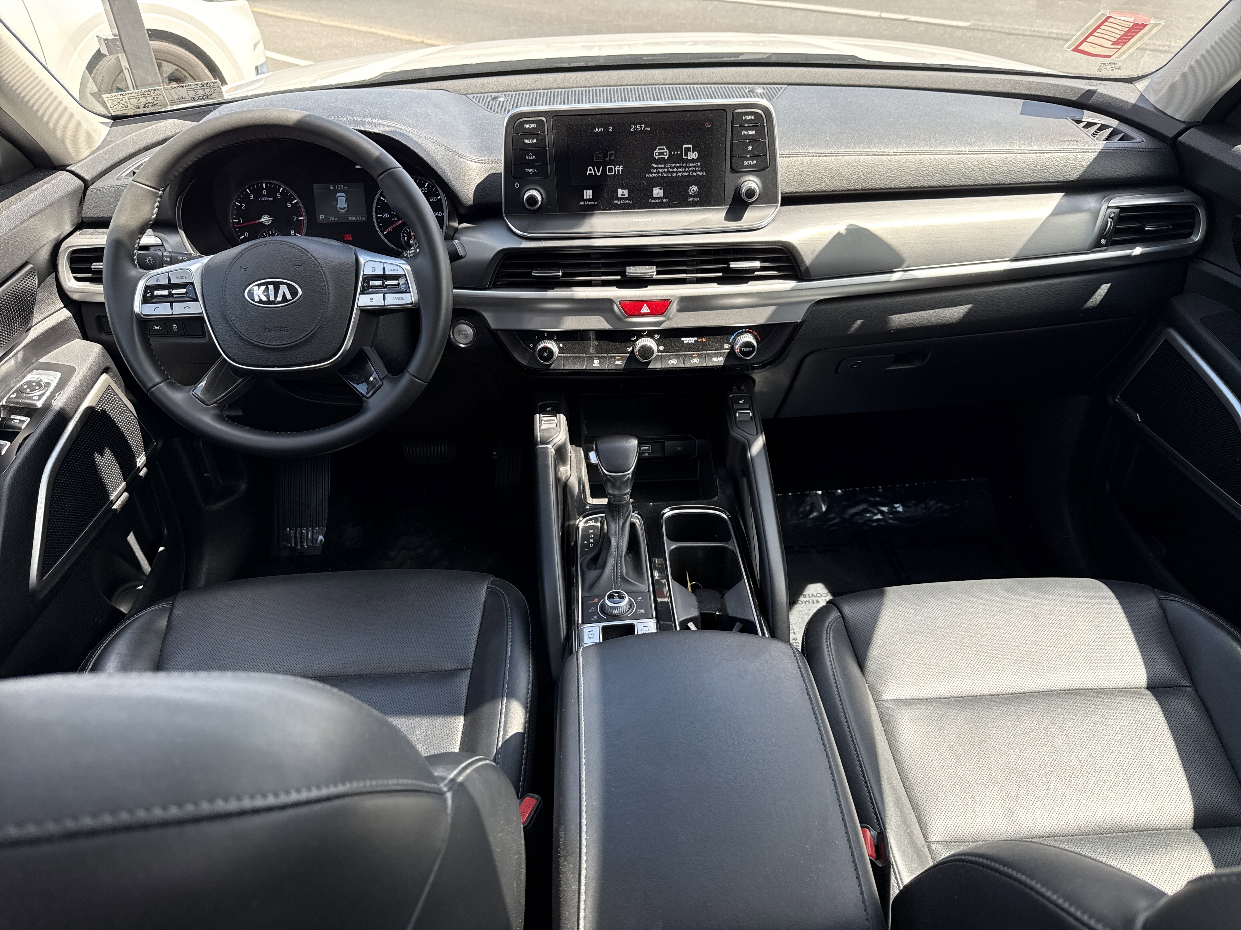 Used 2020 Kia Telluride S w/ S 8 Passenger Seating Package AWD/4WD image 14