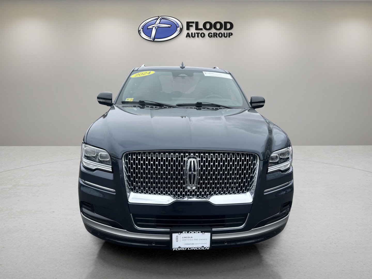 Certified 2024 Lincoln Navigator Reserve image 2