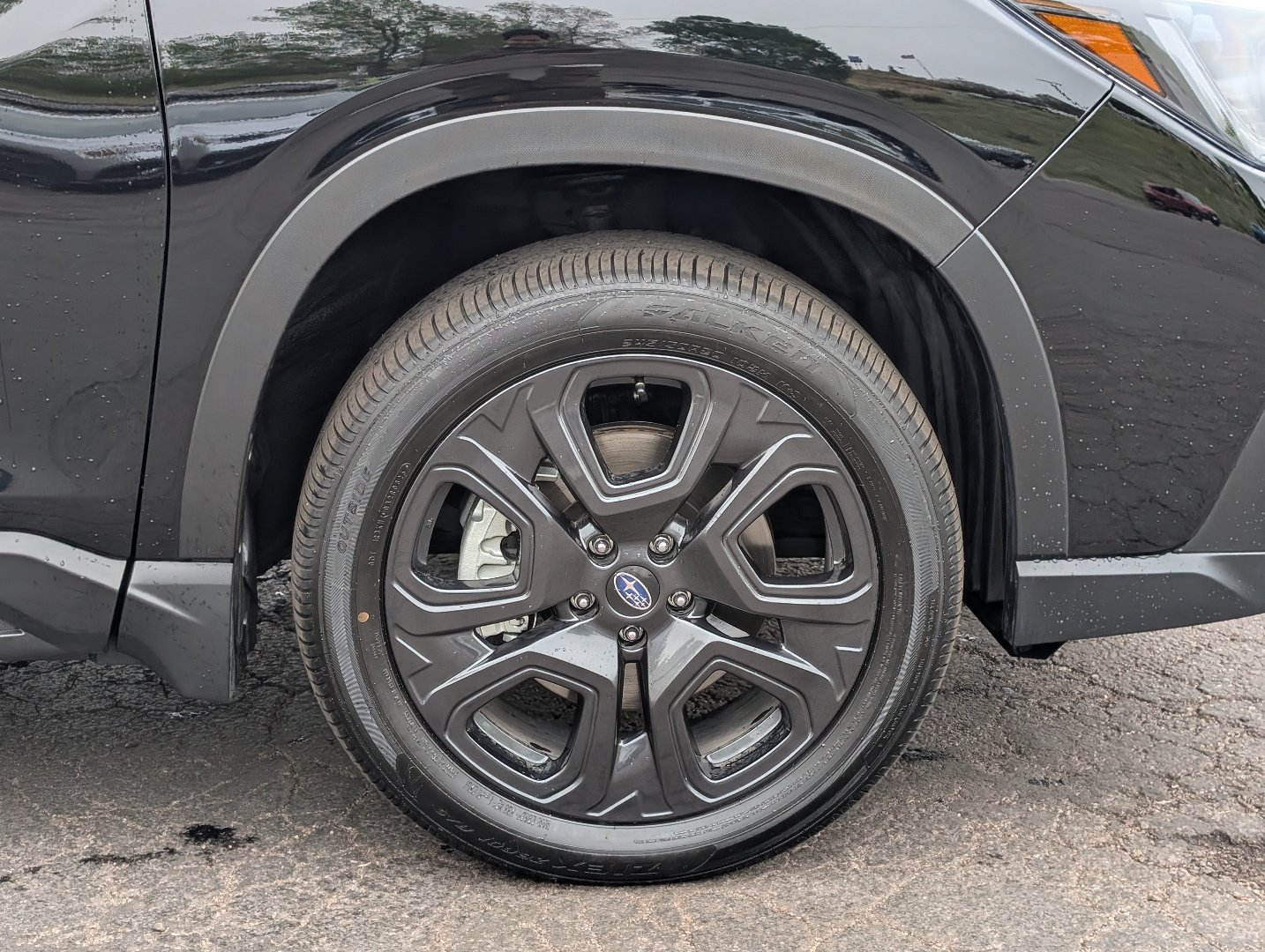 Certified 2025 Subaru Ascent Bronze Edition w/ Onyx Package AWD/4WD image 8