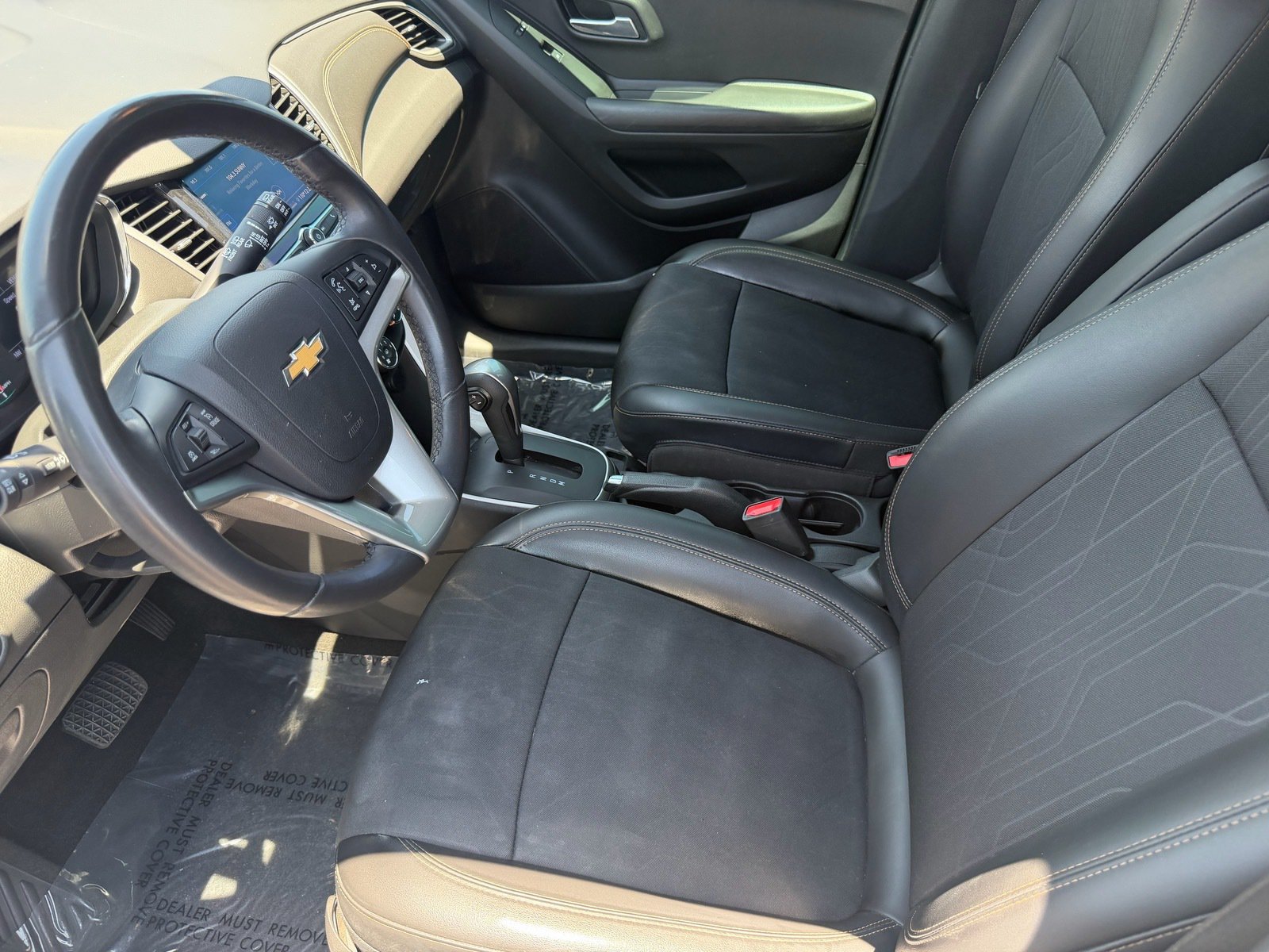 Used 2020 Chevrolet Trax LT w/ LT Convenience Package FWD image 15