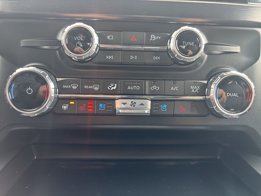 New 2026 Ford F350 Lariat w/ Chrome Package image 27