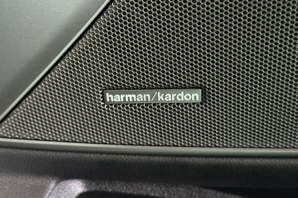 Used 2024 BMW M3 CS image 19