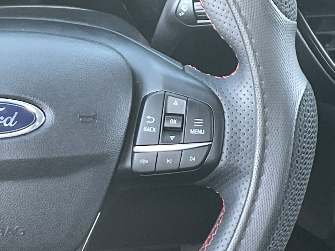 Used 2023 Ford Escape ST-Line w/ Tech Pack #1 FWD image 21