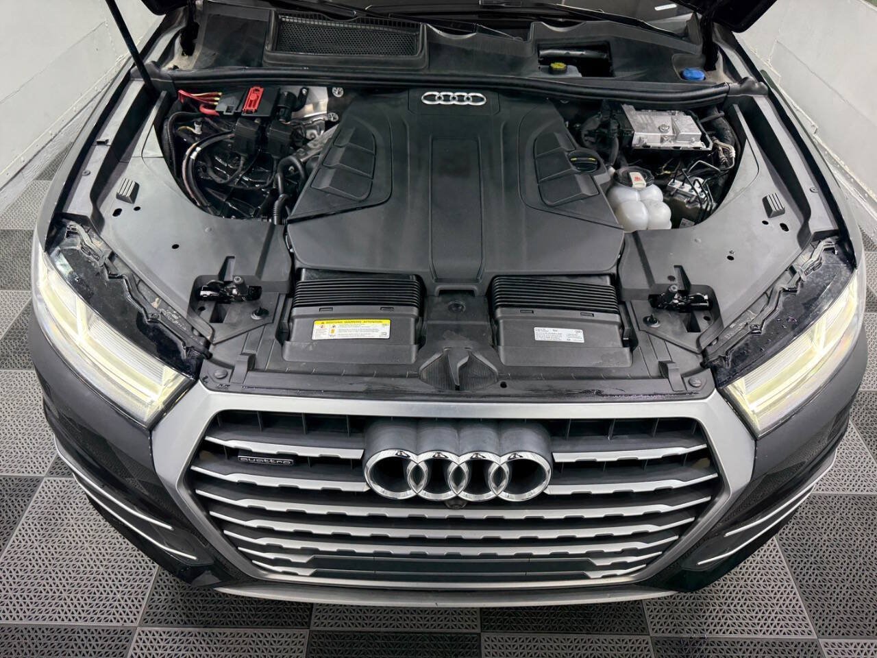 Used 2019 Audi Q7 3.0T Prestige AWD/4WD image 42