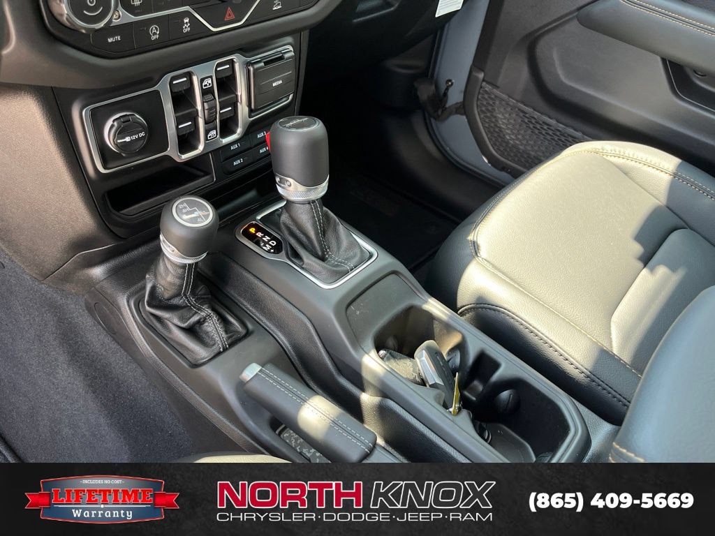 New 2026 Jeep Gladiator Sport AWD/4WD image 13