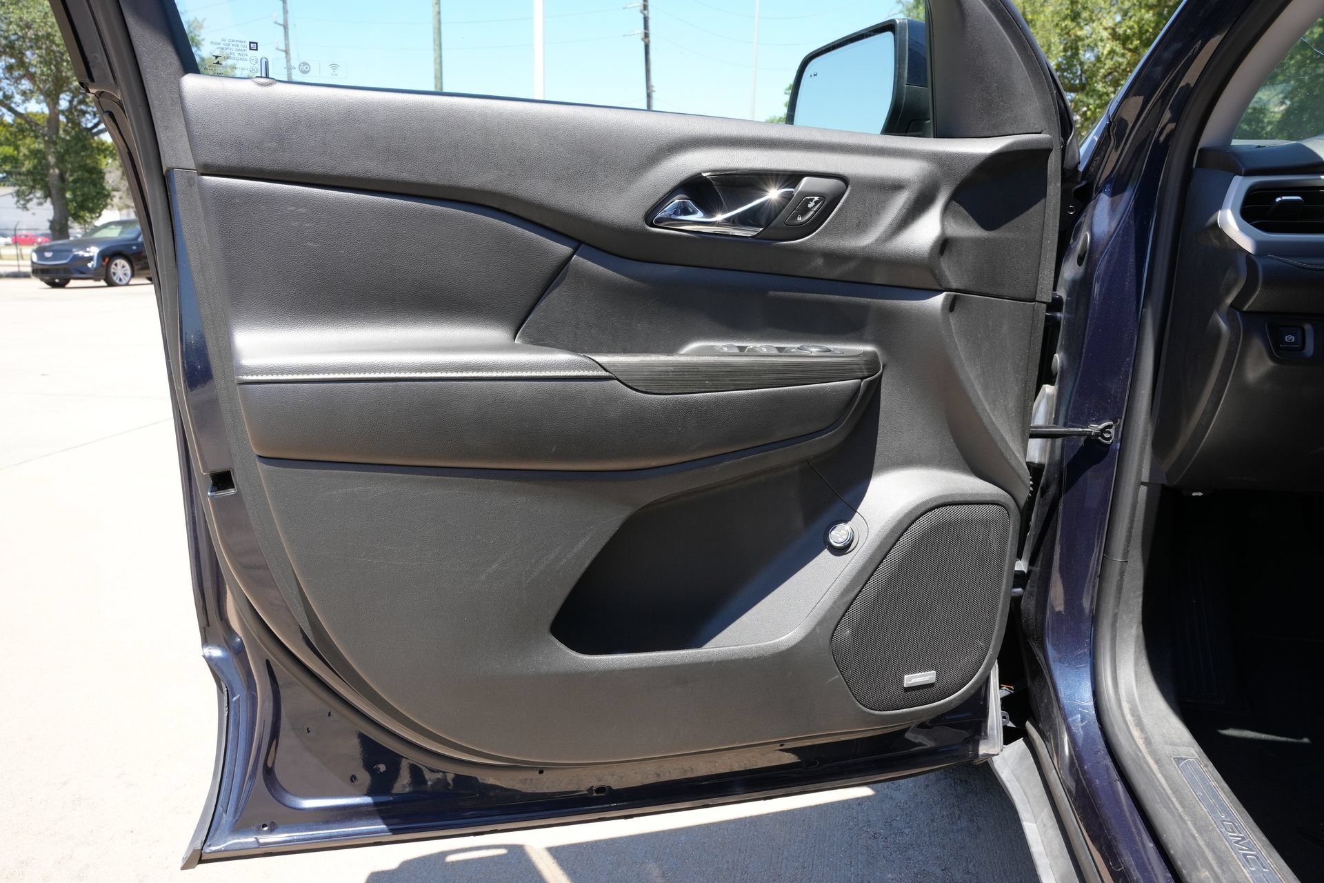Used 2017 GMC Acadia SLT FWD image 13