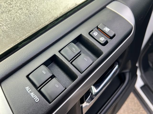 Used 2018 Toyota 4Runner SR5 image 16