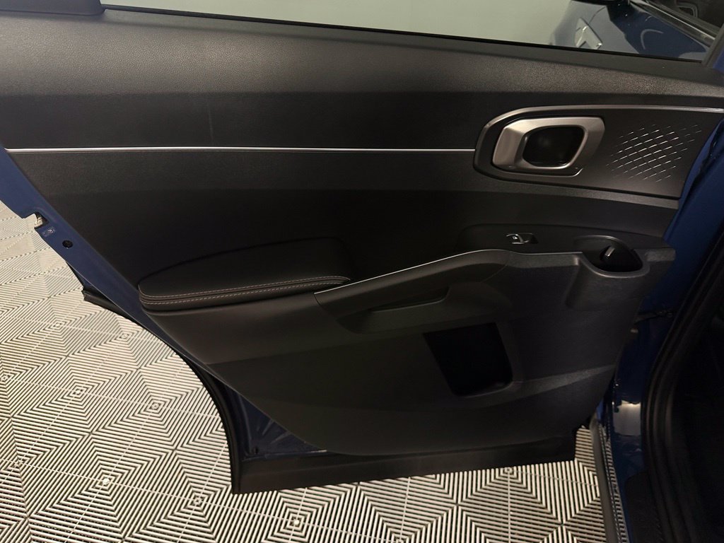 Used 2024 Kia Sorento EX w/ Panoramic Sunroof Package FWD image 24