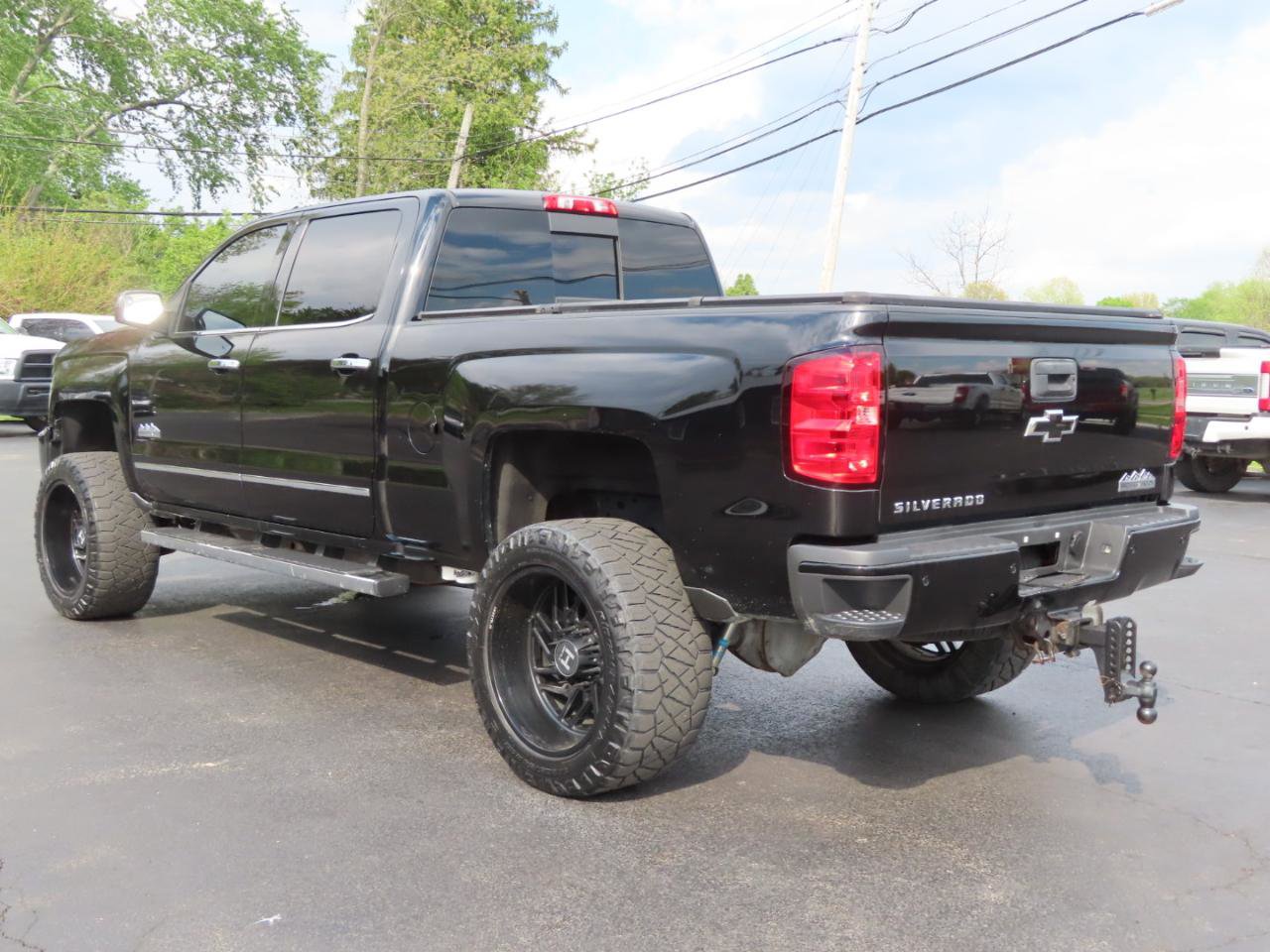 Used 2015 Chevrolet Silverado 2500 High Country w/ Duramax Plus Package AWD/4WD image 4