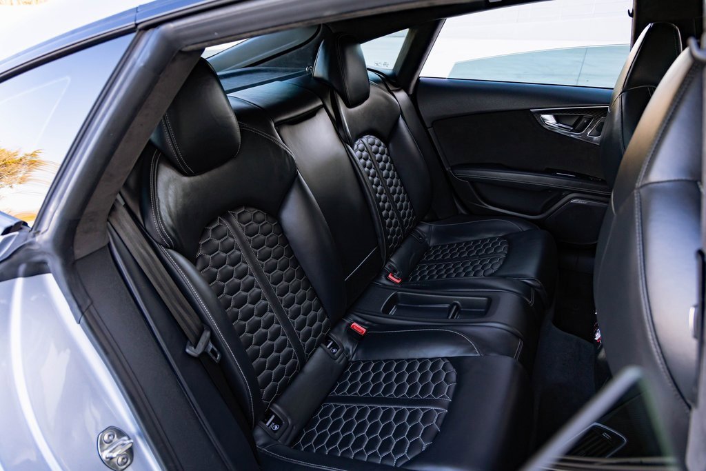 Used 2017 Audi RS 7 Prestige w/ Carbon-Optic Package image 28