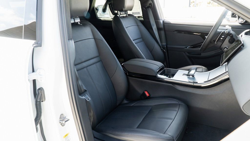 Used 2025 Land Rover Range Rover Evoque S image 18