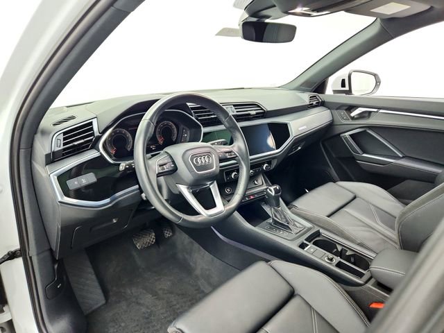 Used 2022 Audi Q3 2.0T Premium Plus w/ Premium Plus Package image 17