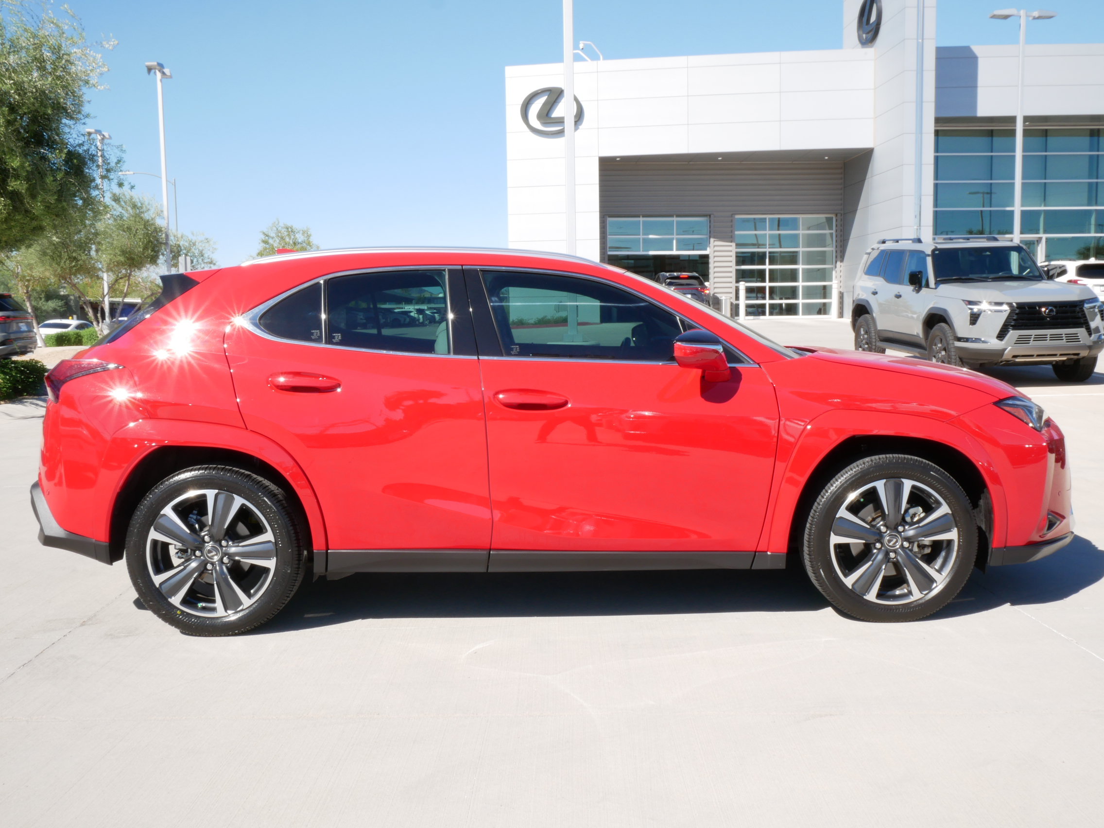 Used 2024 Lexus UX 250h FWD w/ Premium Package image 13