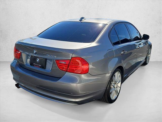 Used 2011 BMW 328i xDrive Sedan AWD/4WD image 5