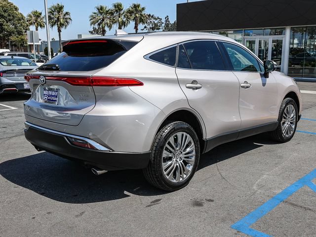 Used 2022 Toyota Venza XLE AWD/4WD image 6