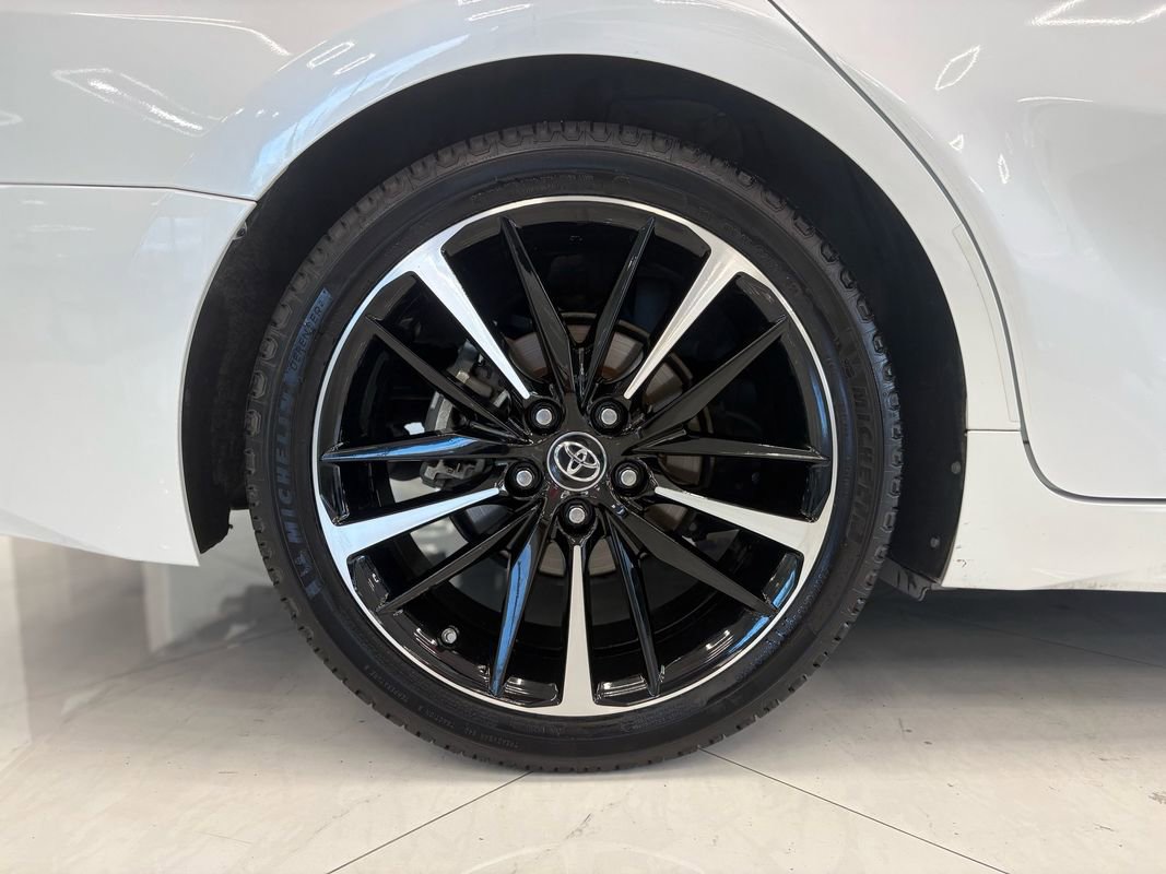 Used 2019 Toyota Camry XSE image 38