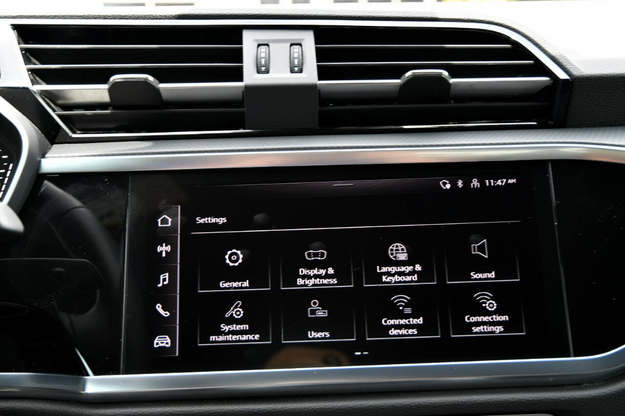 Used 2025 Audi Q3 2.0T Premium image 21