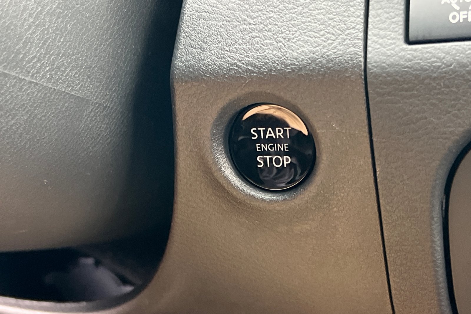 New 2027 Nissan Frontier PRO-4X w/ Pro Convenience Package AWD/4WD image 18