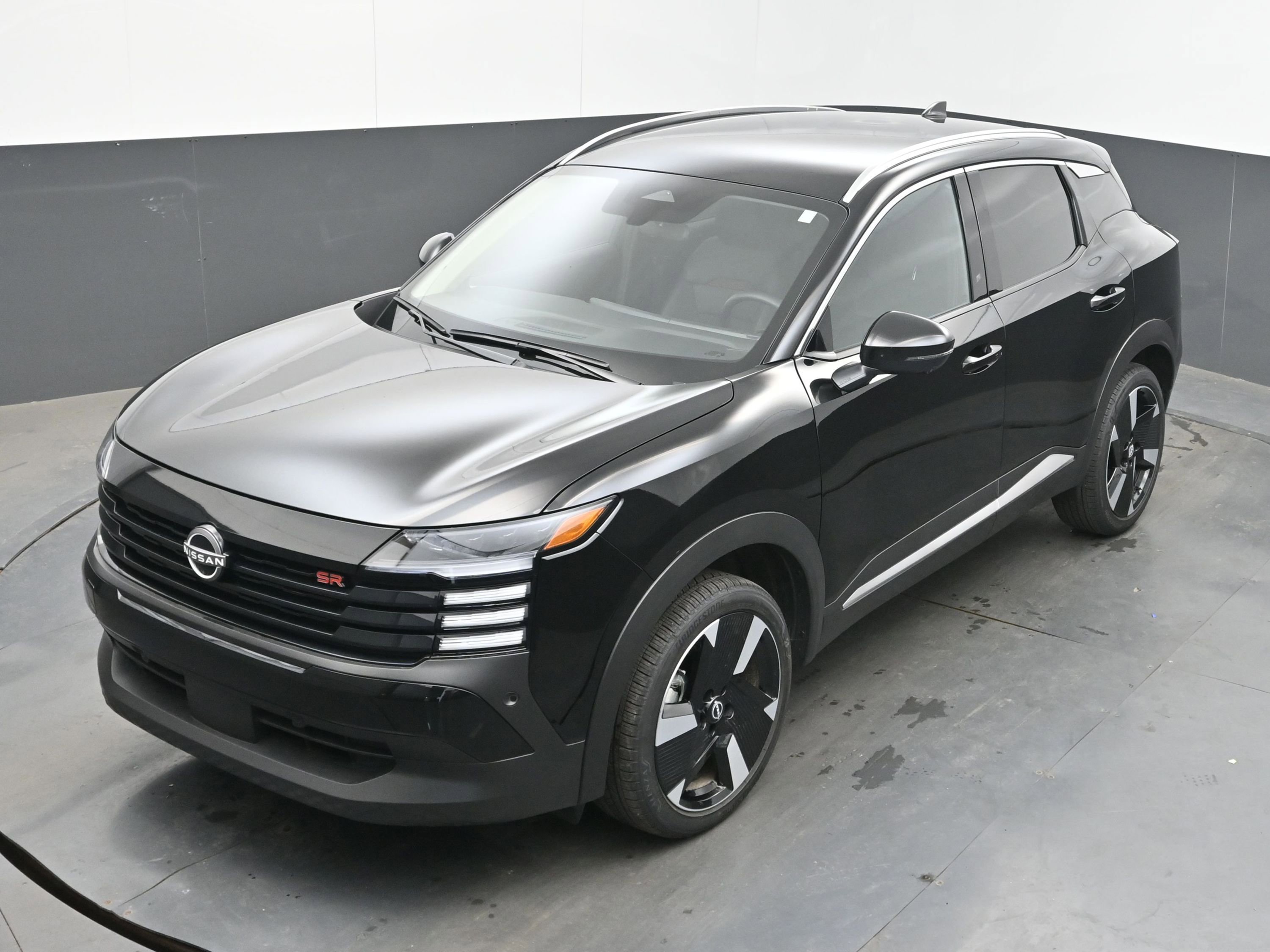 Used 2025 Nissan Kicks SR image 29