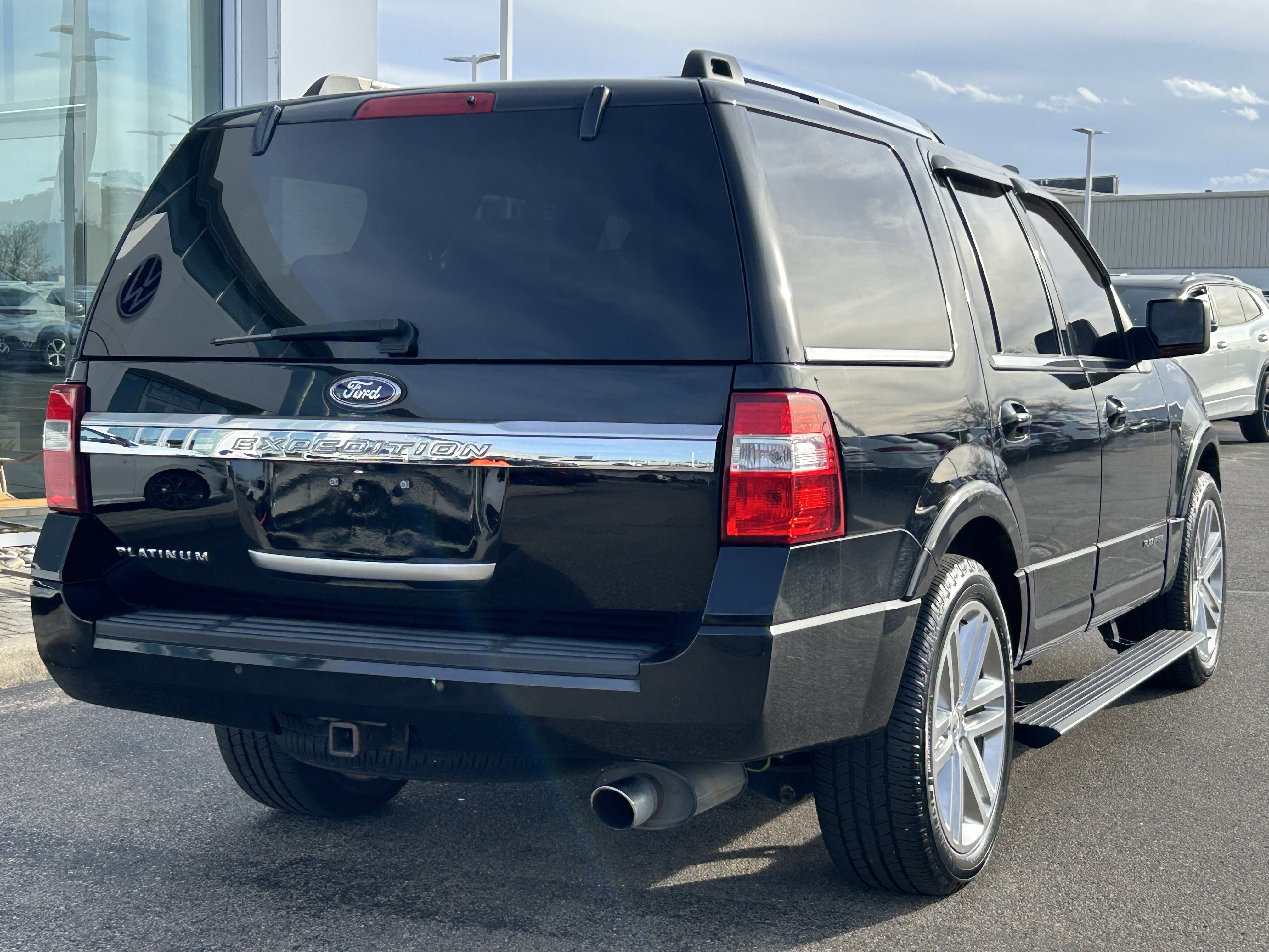 Used 2016 Ford Expedition Platinum image 7