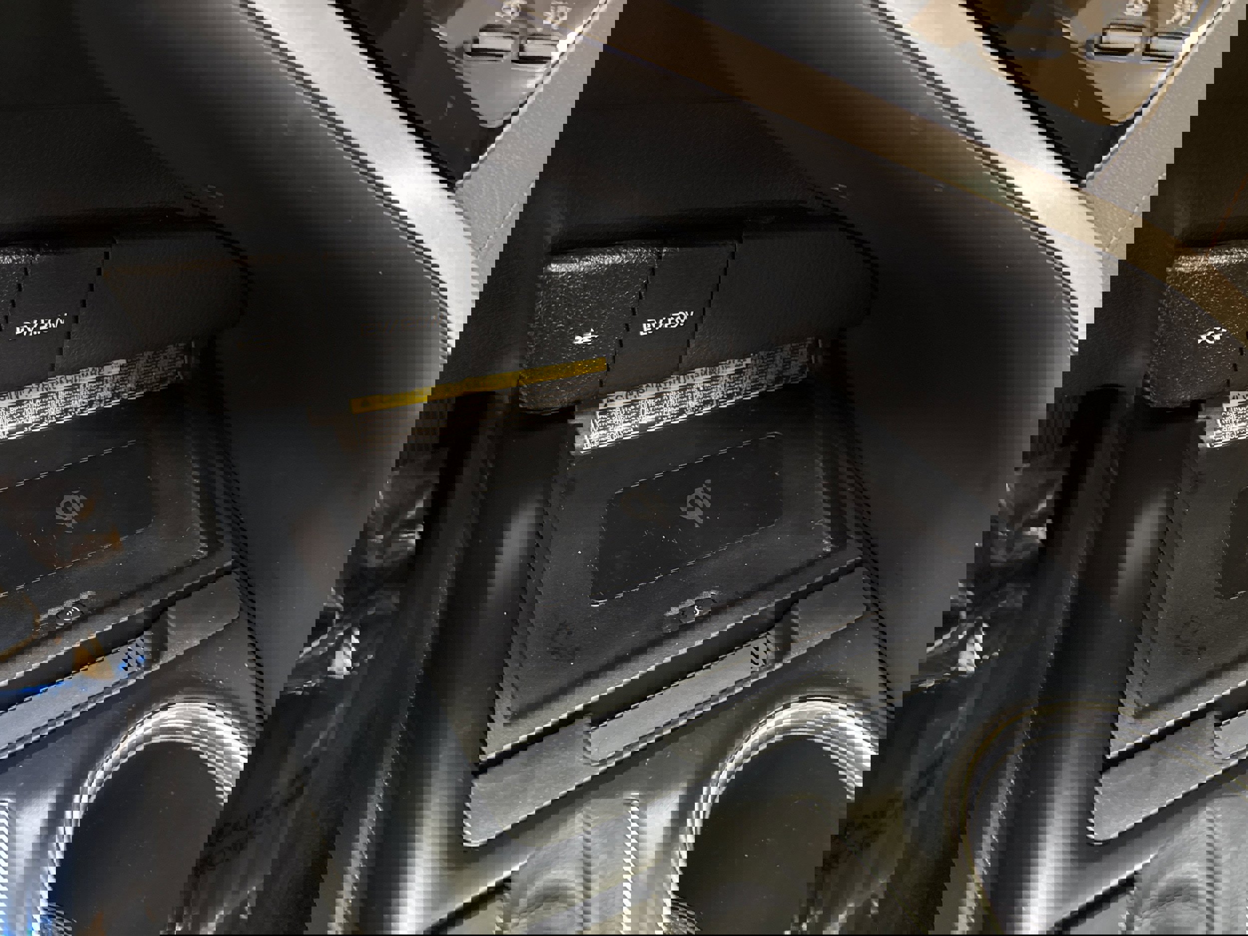 Used 2020 Toyota Camry XLE image 36