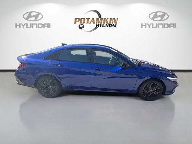 Certified 2026 Hyundai Elantra Sport FWD image 4