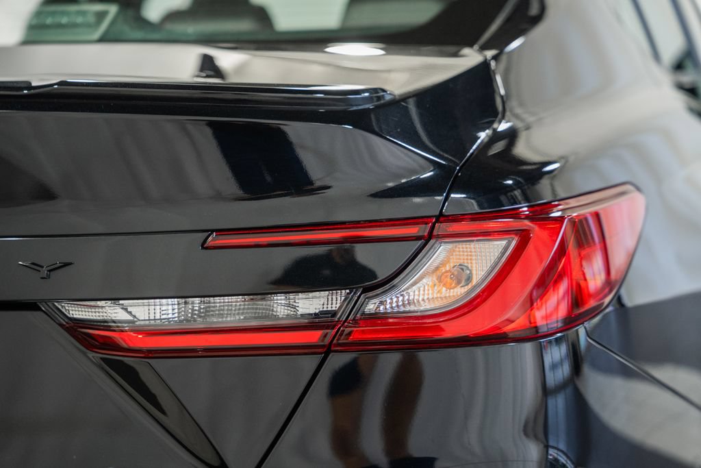 Used 2025 Toyota Camry SE AWD/4WD image 6