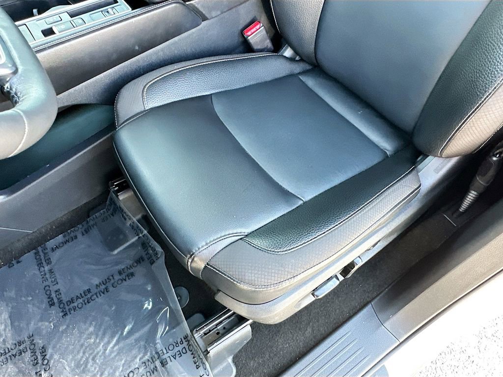 Used 2023 Nissan Pathfinder SL FWD image 19