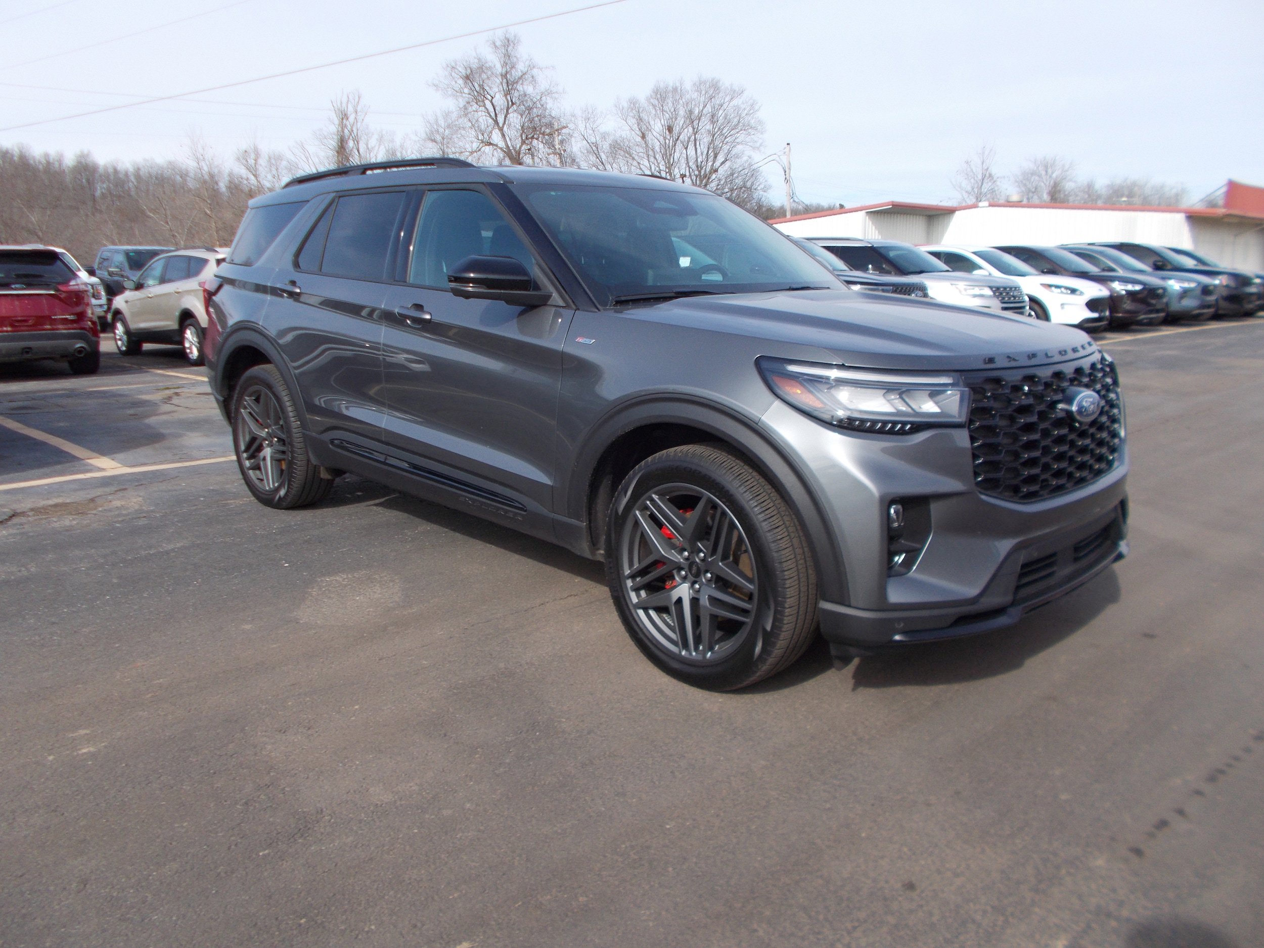 Used 2025 Ford Explorer ST-Line w/ Premium Package image 4