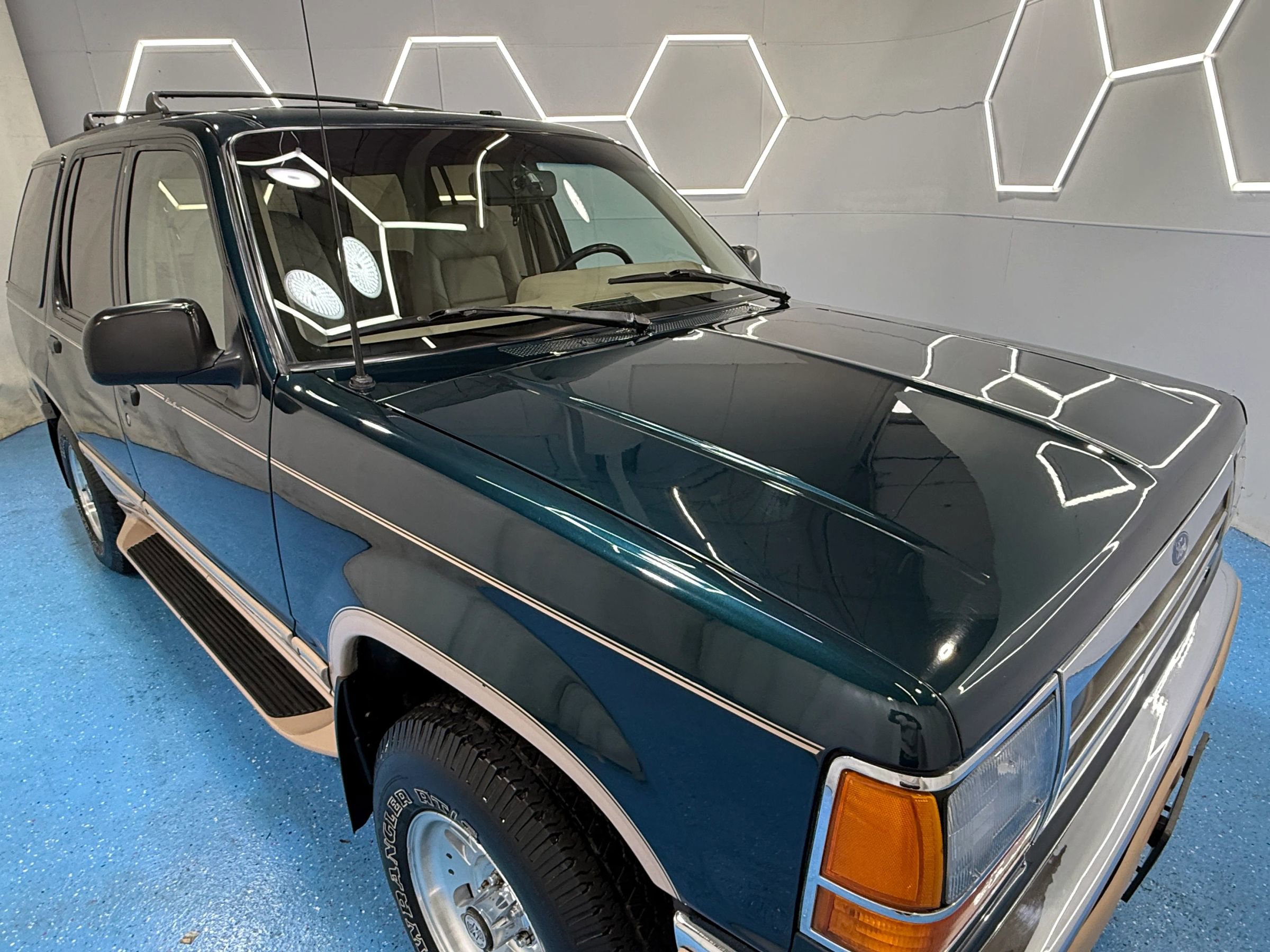 Used 1994 Ford Explorer 4WD 4-Door image 11