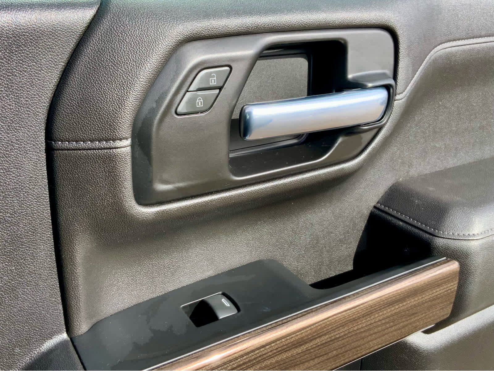 Used 2022 Chevrolet Silverado 1500 LT Trail Boss w/ LT Trail Boss Premium Package image 49