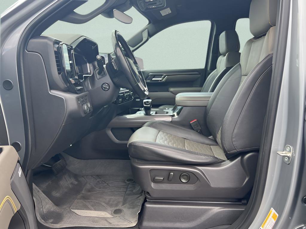 Used 2024 Chevrolet Silverado 1500 ZR2 w/ Technology Package AWD/4WD image 23