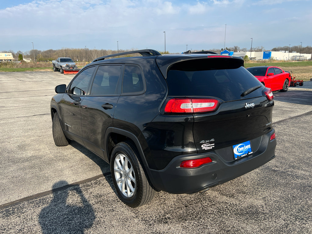 Used 2016 Jeep Cherokee Sport w/ Cold Weather Group image 8