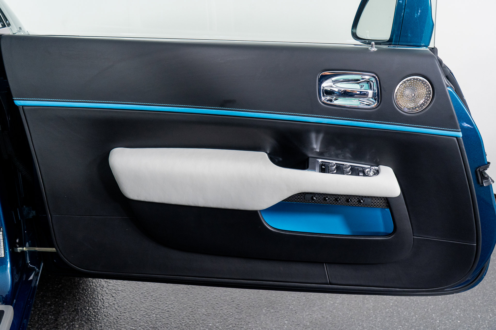 Used 2020 Rolls-Royce Wraith image 31