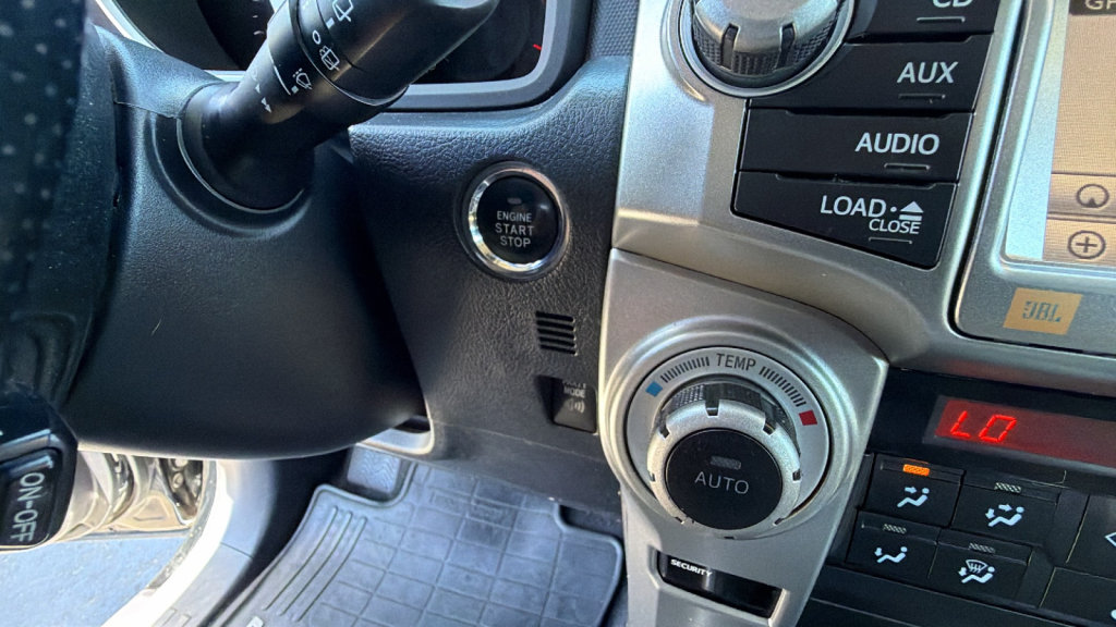 Used 2011 Toyota 4Runner Limited AWD/4WD image 16