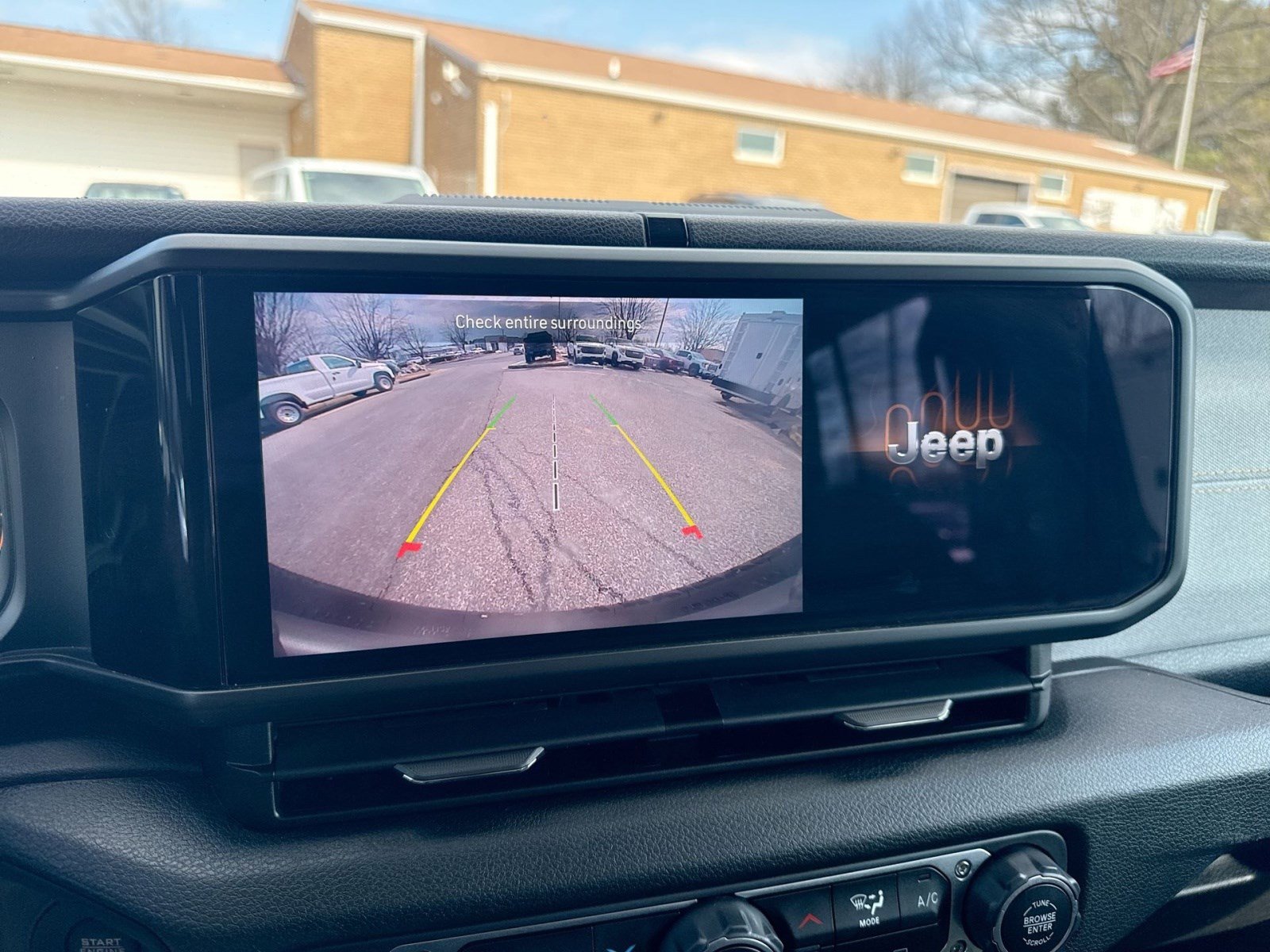 Used 2024 Jeep Wrangler Sport S image 19