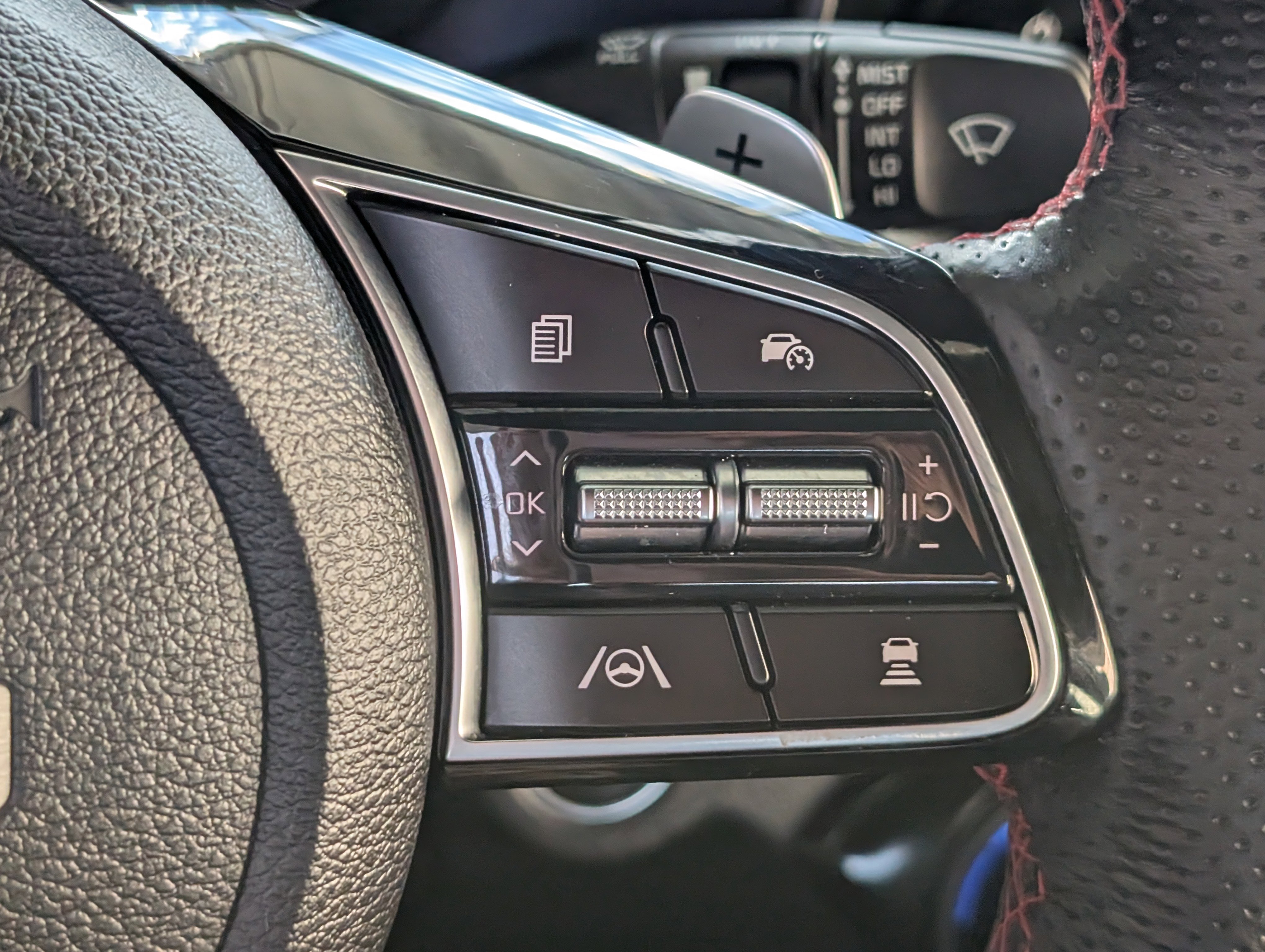 Used 2022 Kia Forte GT w/ GT Technology Package image 12