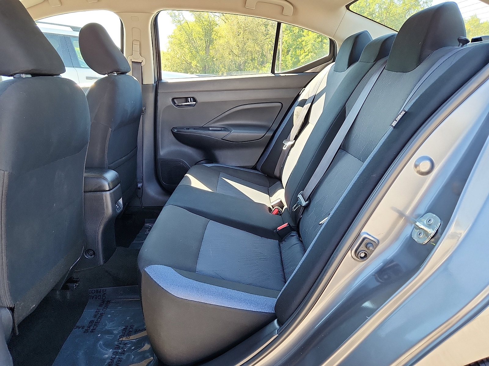 Used 2024 Nissan Versa SV FWD image 10