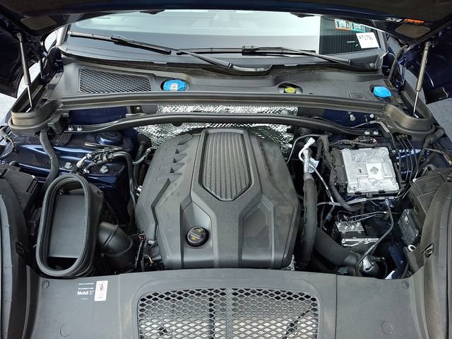 Certified 2026 Porsche Macan AWD/4WD image 30