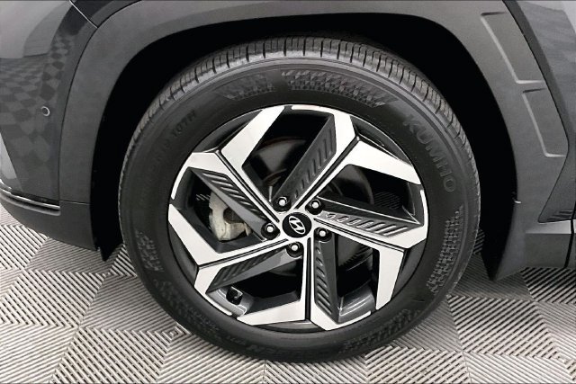 Used 2023 Hyundai Tucson Limited w/ Cargo Package FWD image 9