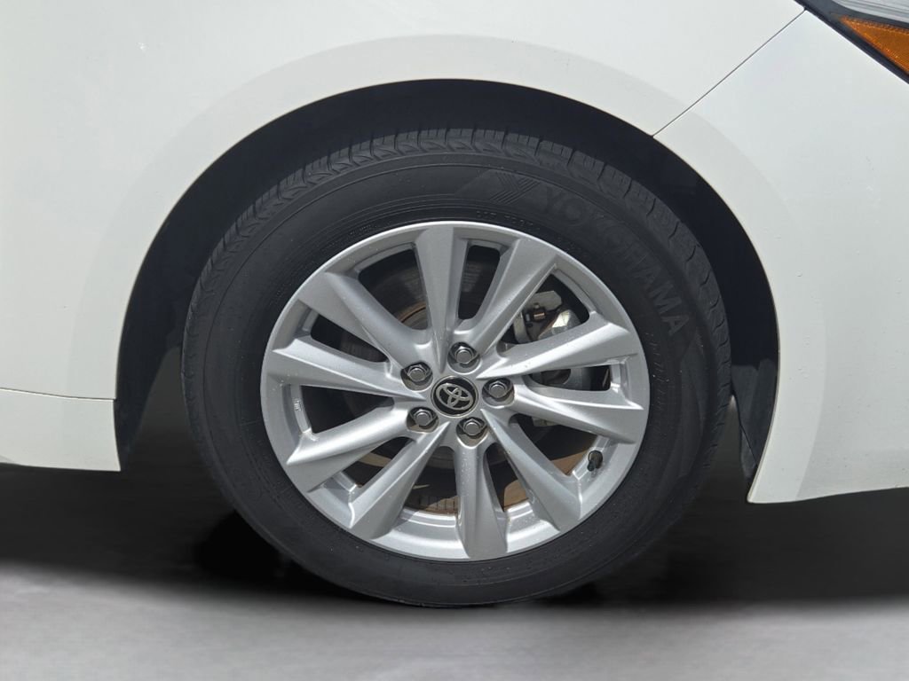 Used 2025 Toyota Corolla SE image 6