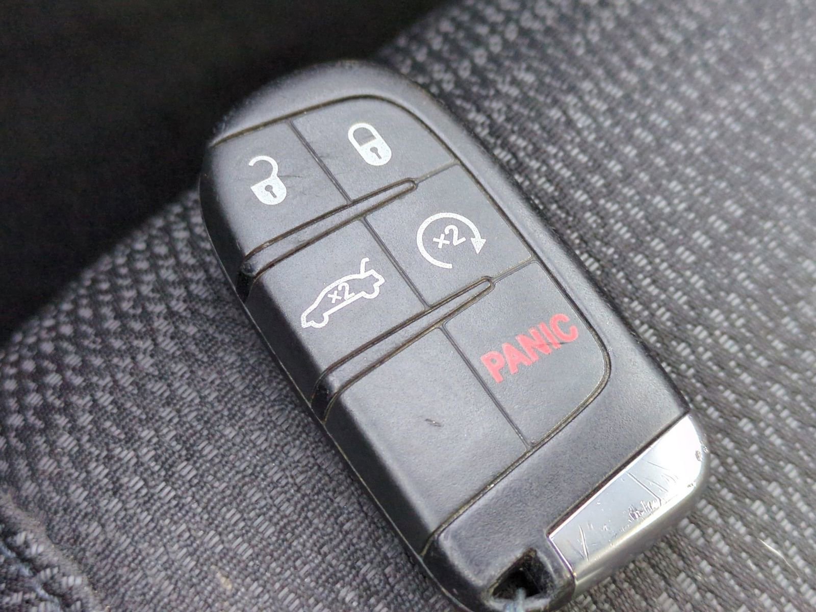 Used 2015 Chrysler 200 S w/ Comfort Group image 36