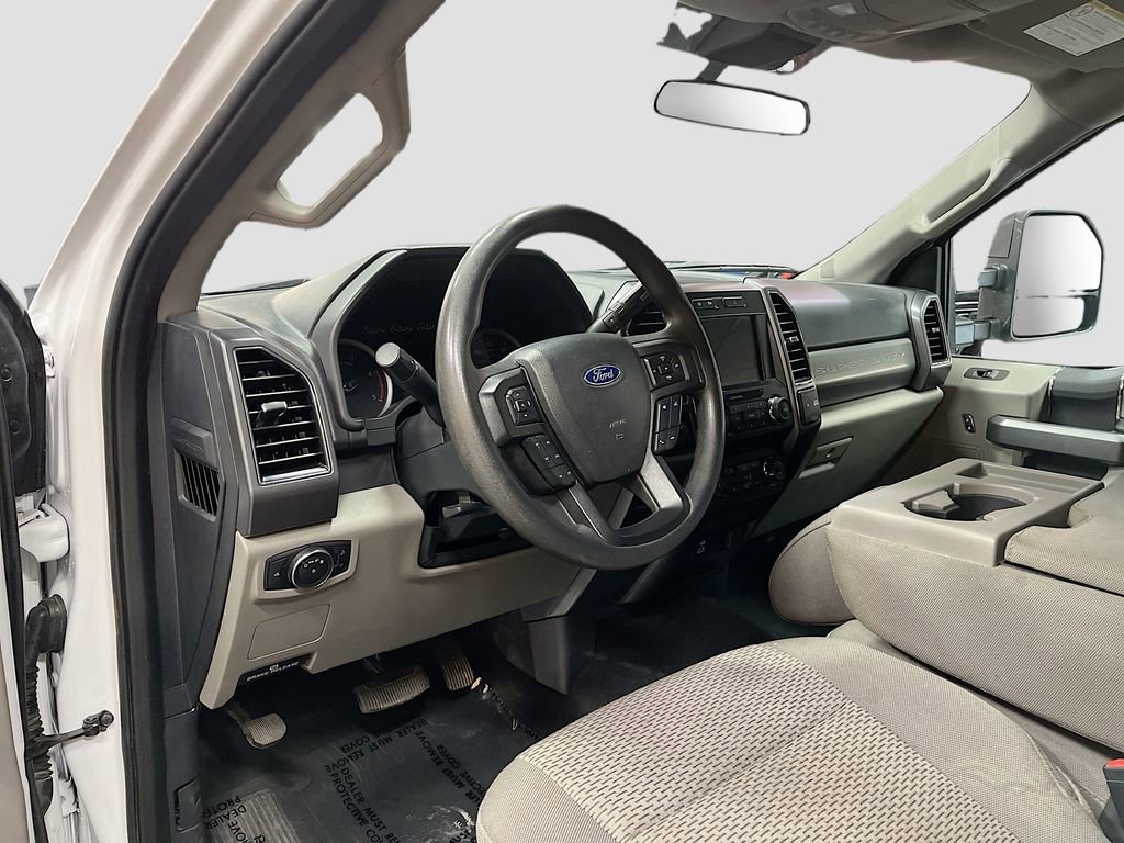 Used 2022 Ford F350 XLT image 9